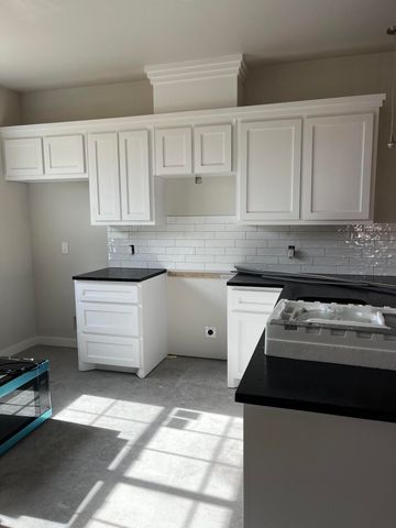 633 W Ave Z, San Angelo, TX 76903