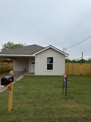 633 W Ave Z, San Angelo, TX 76903