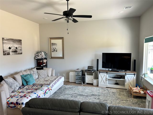 12333 N 132nd Avenue E, Owasso, OK 74021