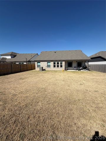 12333 N 132nd Avenue E, Owasso, OK 74021