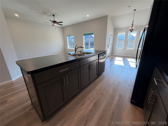 12333 N 132nd Avenue E, Owasso, OK 74021