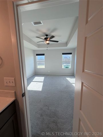 12333 N 132nd Avenue E, Owasso, OK 74021