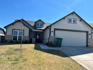 12333 N 132nd Avenue E, Owasso, OK 74021