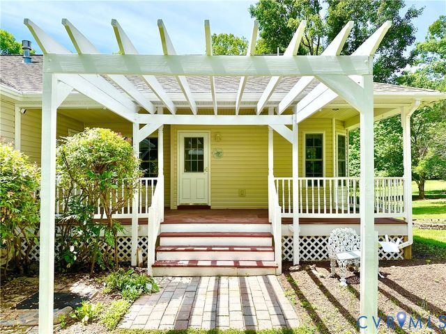 4352 Pierce Rd, Powhatan, VA 23139