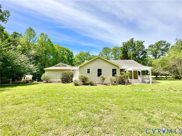 4352 Pierce Rd, Powhatan, VA 23139