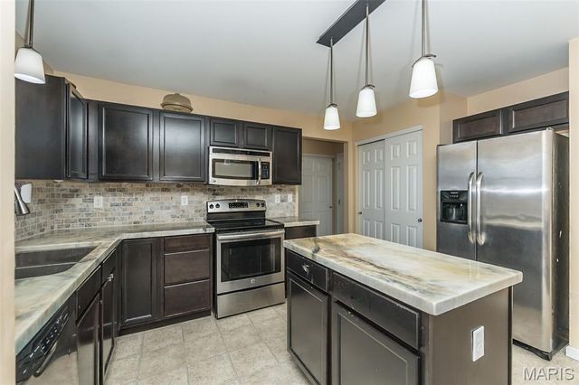 130 Riverdale Woods Circle, O'fallon, MO 63366