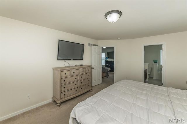 130 Riverdale Woods Circle, O'fallon, MO 63366