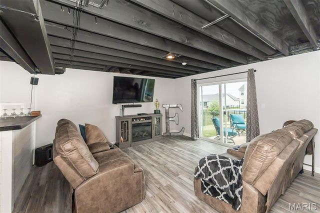 130 Riverdale Woods Circle, O'fallon, MO 63366