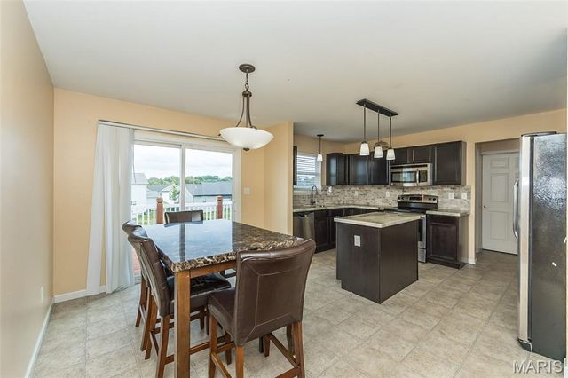 130 Riverdale Woods Circle, O'fallon, MO 63366