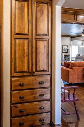 2111 Saber Lane, Weatherford, OK 73096