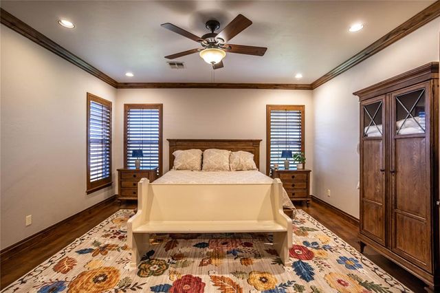 2111 Saber Lane, Weatherford, OK 73096