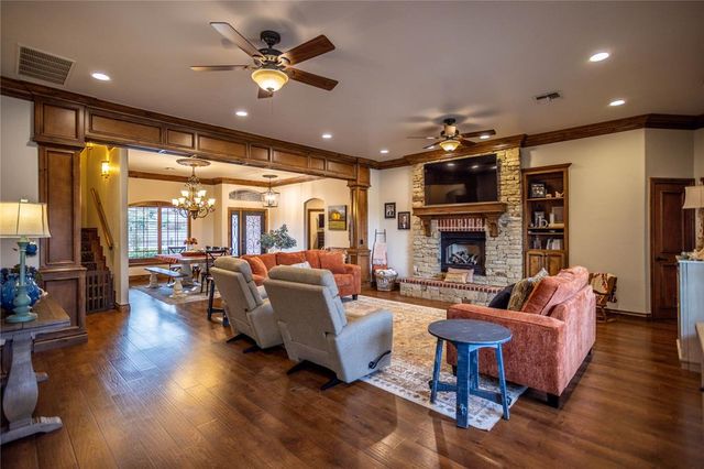 2111 Saber Lane, Weatherford, OK 73096