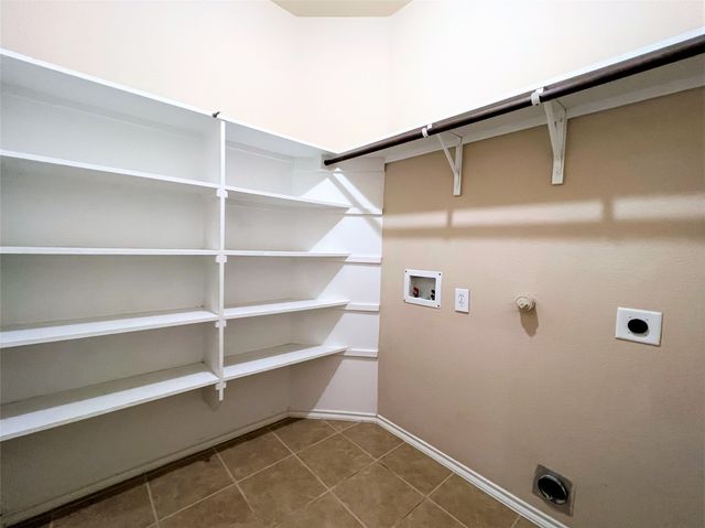 9605 Straightaway Drive, Mckinney, TX 75072