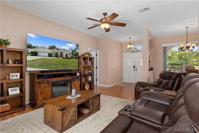 3200 St. Ives Boulevard, Spring Hill, FL 64609