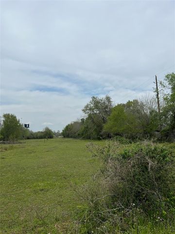 3611 10th Street, Brookshire, TX 77423