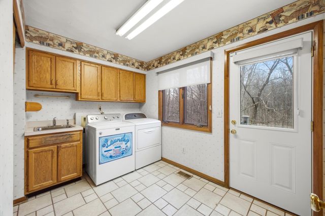 3780 Pine Ridge Drive, Lewis Center, OH 43035