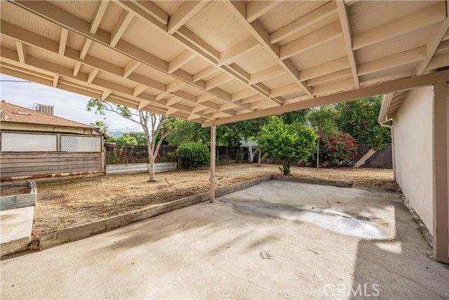 2443 Roxbury Drive, San Bernardino, CA 92404