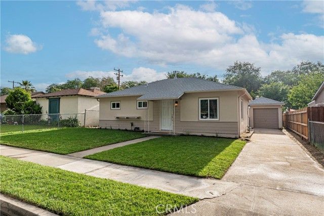 2443 Roxbury Drive, San Bernardino, CA 92404