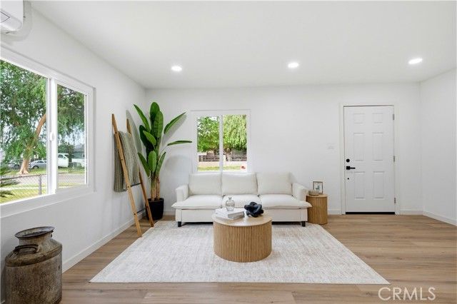 2443 Roxbury Drive, San Bernardino, CA 92404