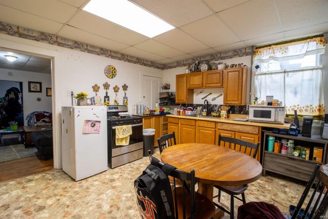 24 E Tennessee Street, Evansville, IN 47711