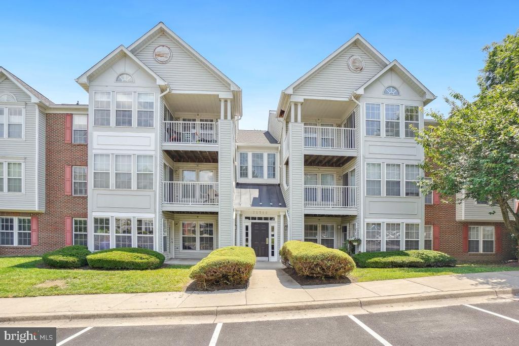 25909 Ridge Manor Dr Unit A, Damascus, MD 20872