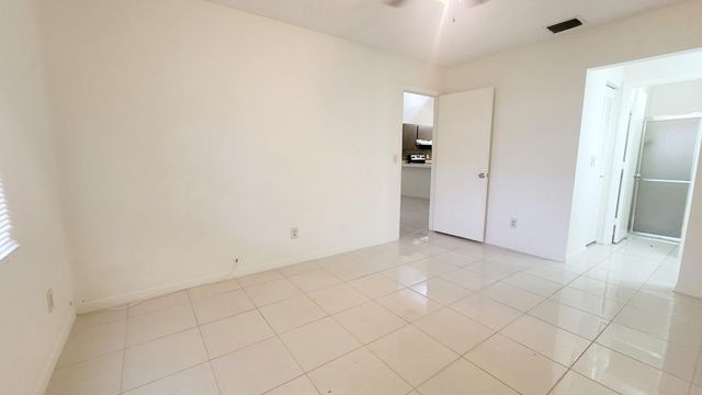 3816 SW 69th Way 2-q, Miramar, FL 33023