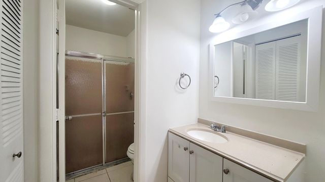 3816 SW 69th Way 2-q, Miramar, FL 33023