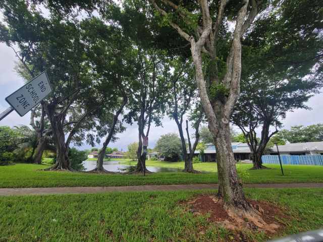 3816 SW 69th Way 2-q, Miramar, FL 33023