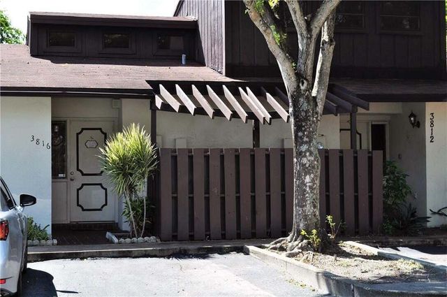 3816 SW 69th Way 2-q, Miramar, FL 33023