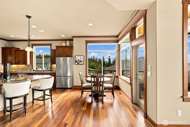 6664 Waterton Circle, Mukilteo, WA 98275