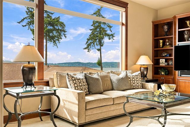 6664 Waterton Circle, Mukilteo, WA 98275
