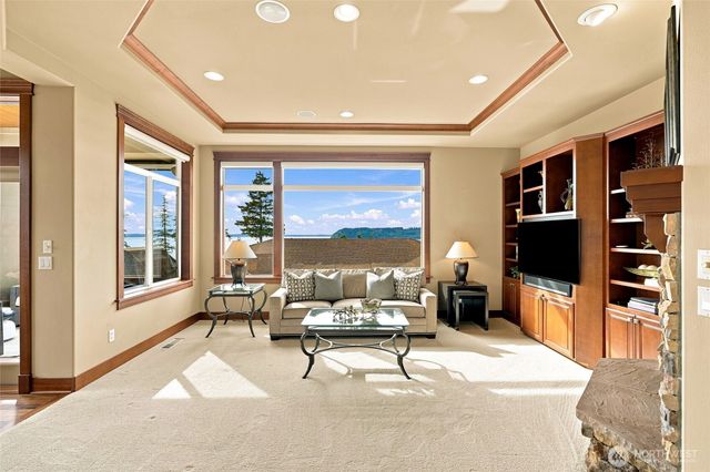 6664 Waterton Circle, Mukilteo, WA 98275