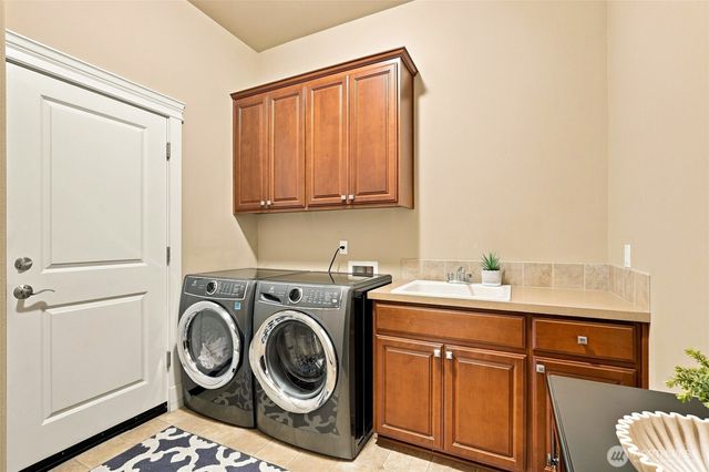 6664 Waterton Circle, Mukilteo, WA 98275