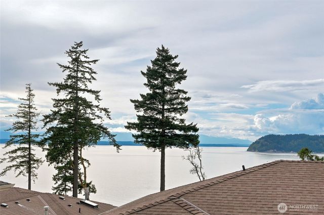 6664 Waterton Circle, Mukilteo, WA 98275