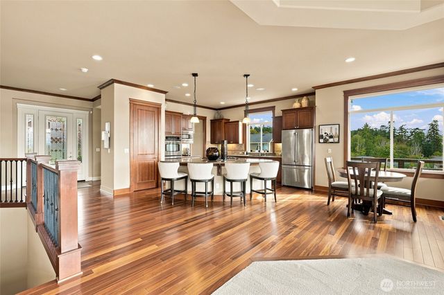 6664 Waterton Circle, Mukilteo, WA 98275