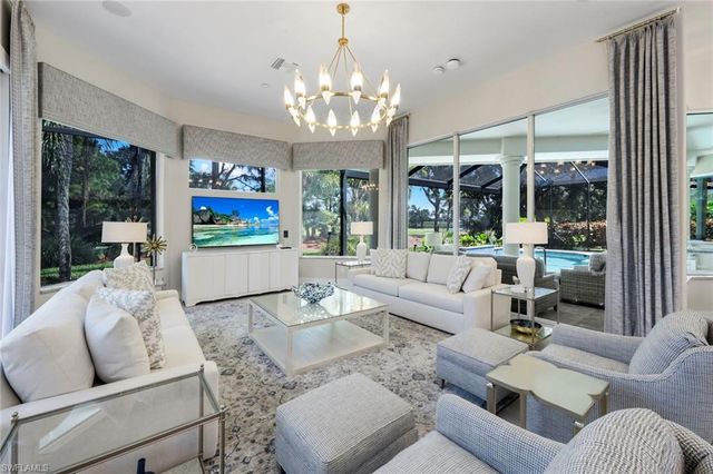 260 CHESHIRE WAY, Naples, FL 34110