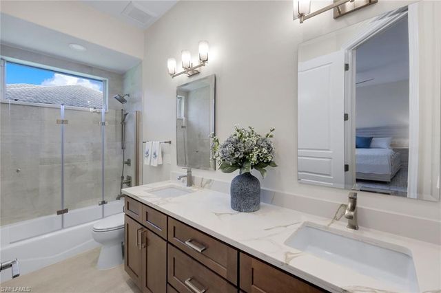 260 CHESHIRE WAY, Naples, FL 34110