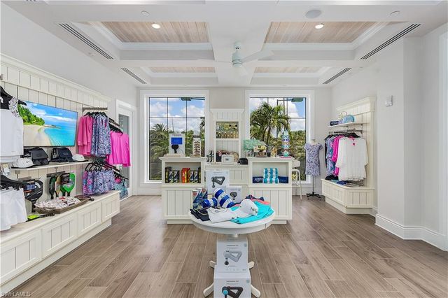 260 CHESHIRE WAY, Naples, FL 34110