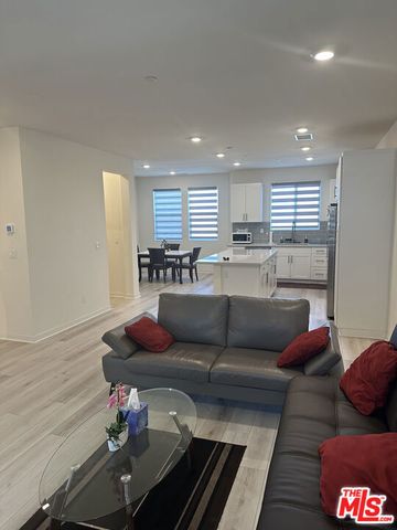 2957 W Lincoln Avenue 5, Anaheim, CA 92801