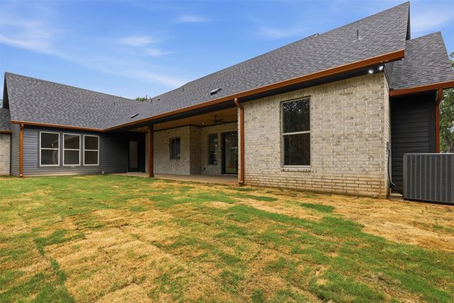 273 Martin Drive, Granbury, TX 76049