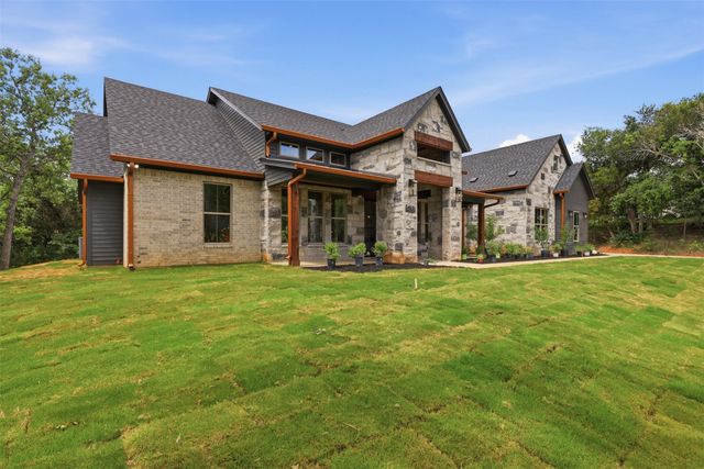 273 Martin Drive, Granbury, TX 76049