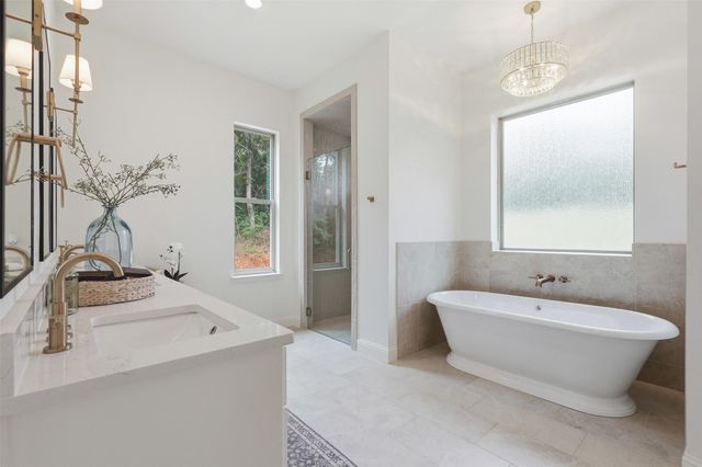 273 Martin Drive, Granbury, TX 76049