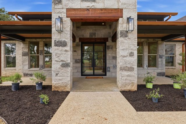 273 Martin Drive, Granbury, TX 76049