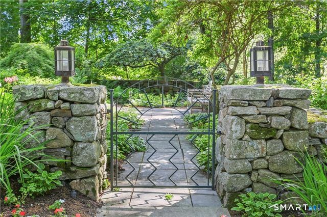 5 Topping Lane, Norwalk, CT 06854