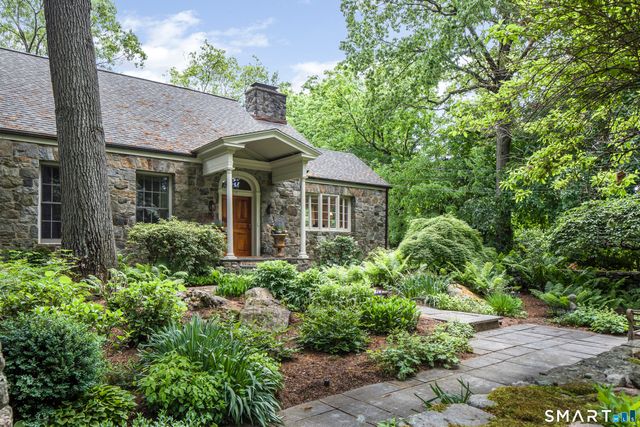 5 Topping Lane, Norwalk, CT 06854