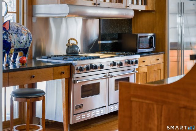 5 Topping Lane, Norwalk, CT 06854