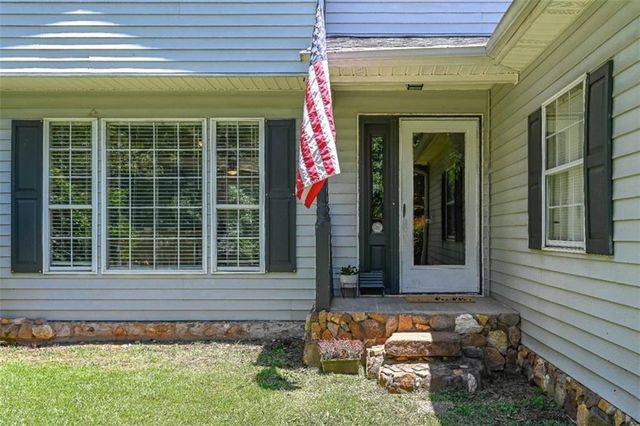 127 Eady Dr., Bremen, GA 30110