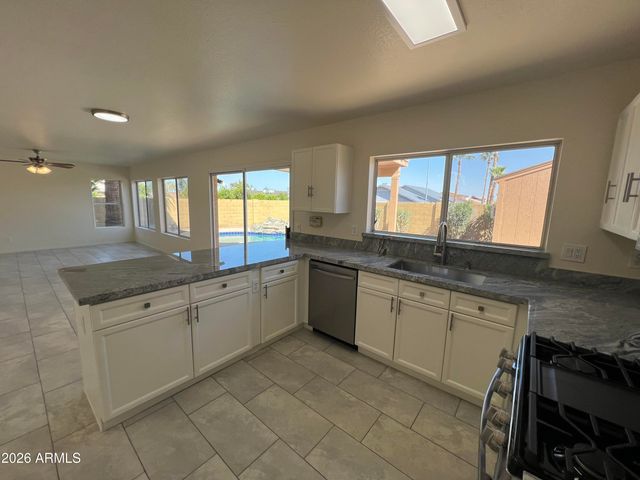8377 N 106TH Drive, Peoria, AZ 85345