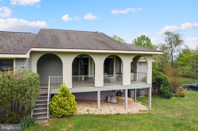 92 SCHOOLHOUSE RD, Washington, VA 22747