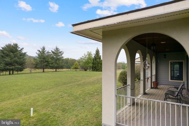 92 SCHOOLHOUSE RD, Washington, VA 22747